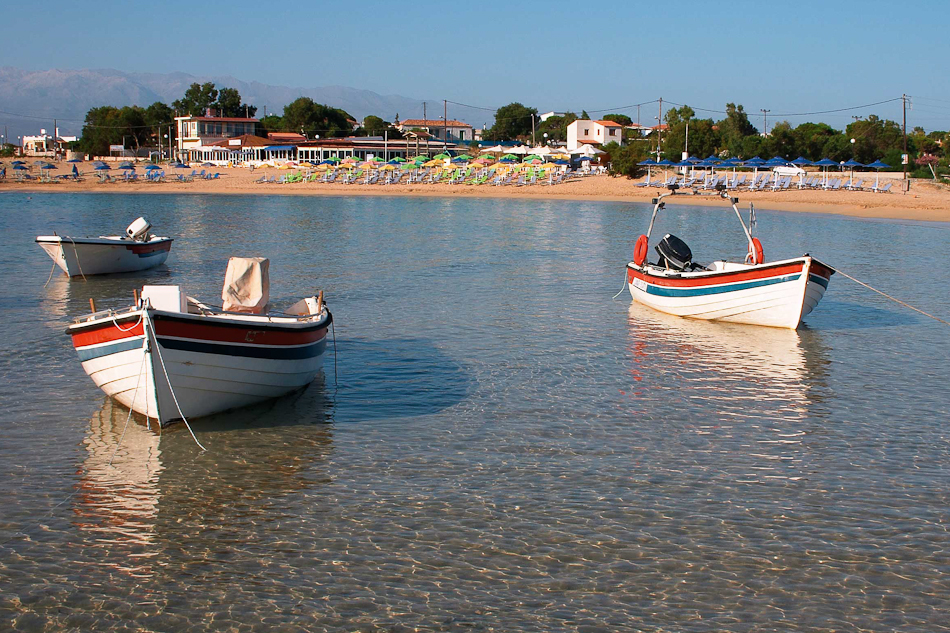 Stavros Beach er kjent som en av de fineste strendene rundt Chania, srlig p grunn av at den er formet som en lagune, og er skjermet for alle vindretninger.